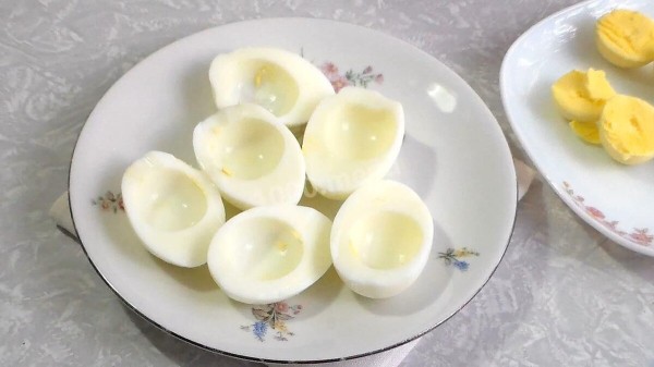 2 белка на ночь и утром минус 300 г — совет Ковалькова