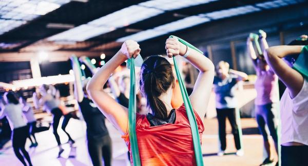 Отжимания на брусьях: как они могут обогатить вашу тренировочную программу Отжимания на брусьях: как они могут обогатить вашу тренировочную программу