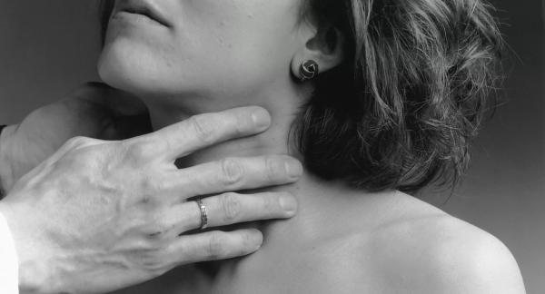 Пробки на миндалинах: что это и как лечить Пробки на миндалинах: что это и как лечить