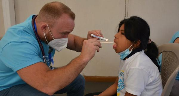 Пробки на миндалинах: что это и как лечить Пробки на миндалинах: что это и как лечить