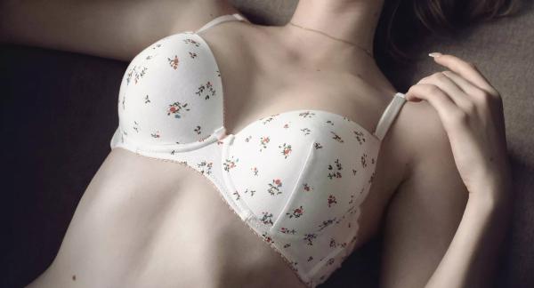 От нуля до бесконечности! Как определить размер груди: точные замеры и таблицы От нуля до бесконечности! Как определить размер груди: точные замеры и таблицы