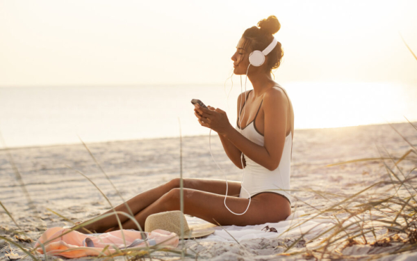 Проверенные временем советы из СССР, которые помогают загорать красиво и безопасно