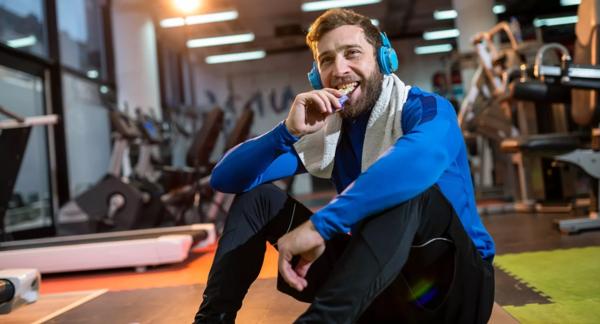 Чем перекусывать на работе, чтобы не набирать вес: советы и рецепты