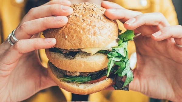 Список опасных продуктов из вашего холодильника, которые превращают 30-летних красоток в бабушек Список опасных продуктов из вашего холодильника, которые превращают 30-летних красоток в бабушек