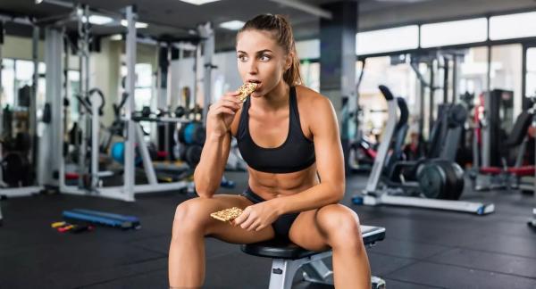 Французский жим: техника выполнения и советы тренера (видео)