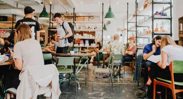 Где найти свою любовь в Новый год: 15 лучших мест для знакомства