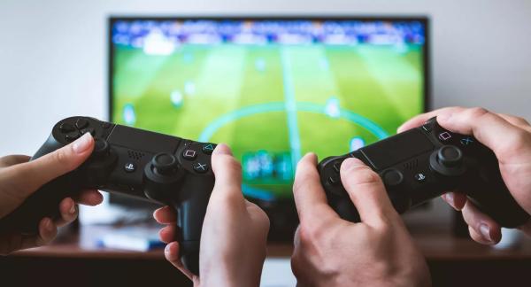 Где найти свою любовь в Новый год: 15 лучших мест для знакомства