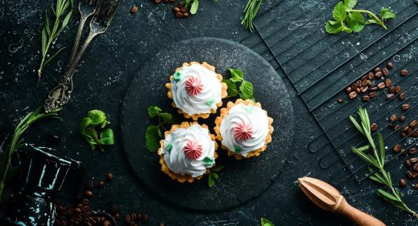 Выпечка к чаю: простые и вкусные ПП-рецепты десертов для здоровья и похудения