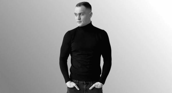 Секрет стальной спины и плоского живота: как правильно делать упражнение «птица-собака» Секрет стальной спины и плоского живота: как правильно делать упражнение «птица-собака»
