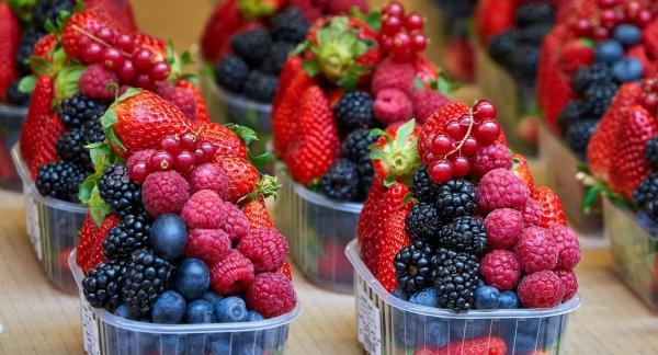 Десерты с ягодами: как приготовить вкусно и легче, чем обычные сладости