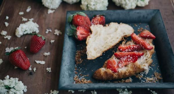 Десерты с ягодами: как приготовить вкусно и легче, чем обычные сладости
