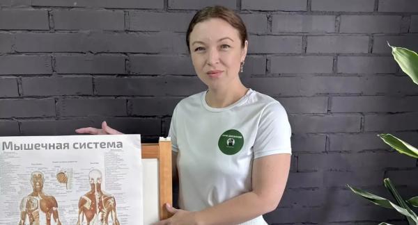 Вечерняя тренировка для похудения: как заниматься дома и не нарушить сон (видео)